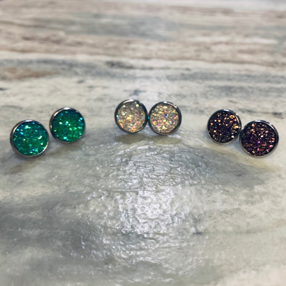 🆕 Sparkly earring set (Green, White, & Pink)